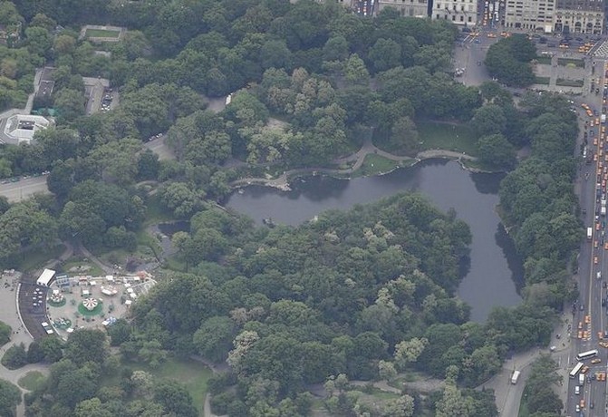 central park the pond: central park the pond 2